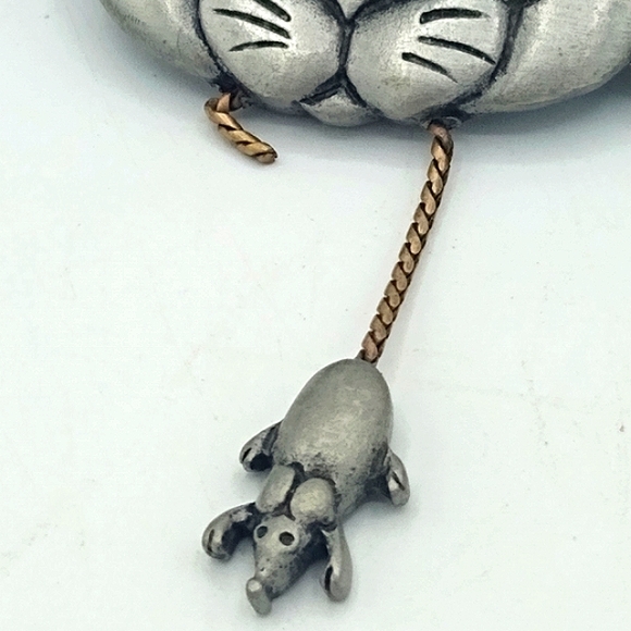 JJ Jonette Vintage Santa Hat Cat Mouse Dangle Brooch Happy Holidays Pin 2.75" - Picture 9 of 12